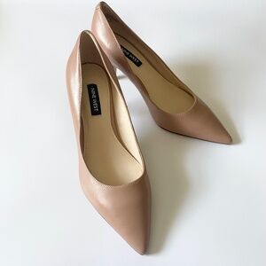 Nine West Womens Arlene Pointy Toe Pumps Blush Leather Kitten Heels 5.5 M